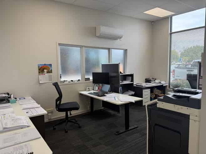 CBD Fringe Opportunity with Excellent Visibility