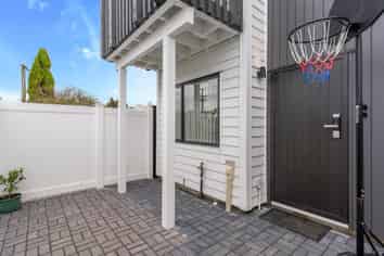 1/143 Portage Road, New Lynn