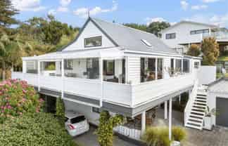  215 Russell Bruce Place, Onemana