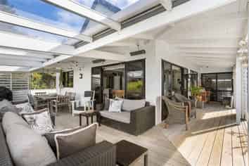  215 Russell Bruce Place, Onemana
