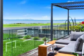989 East Coast Road, Kaiaua