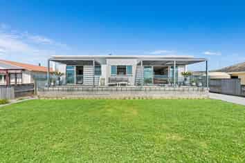 989 East Coast Road, Kaiaua