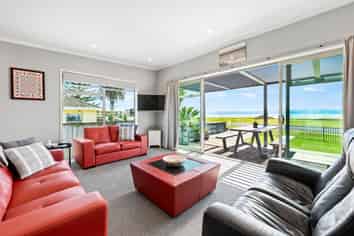 989 East Coast Road, Kaiaua