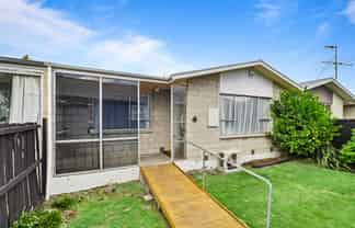 2/272 Tancred Street, Ashburton