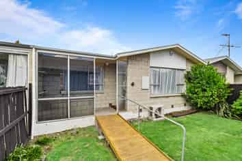 2/272 Tancred Street, Ashburton