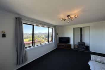 8 Thomson Street, Green Island