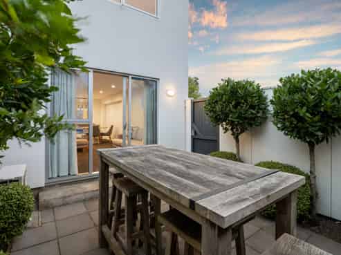 8/46 Andover Street, Merivale