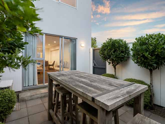 8/46 Andover Street, Merivale