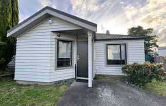 3/36 John Jennings Drive, Oteha
