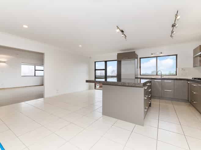 9 White Heron Drive, Massey