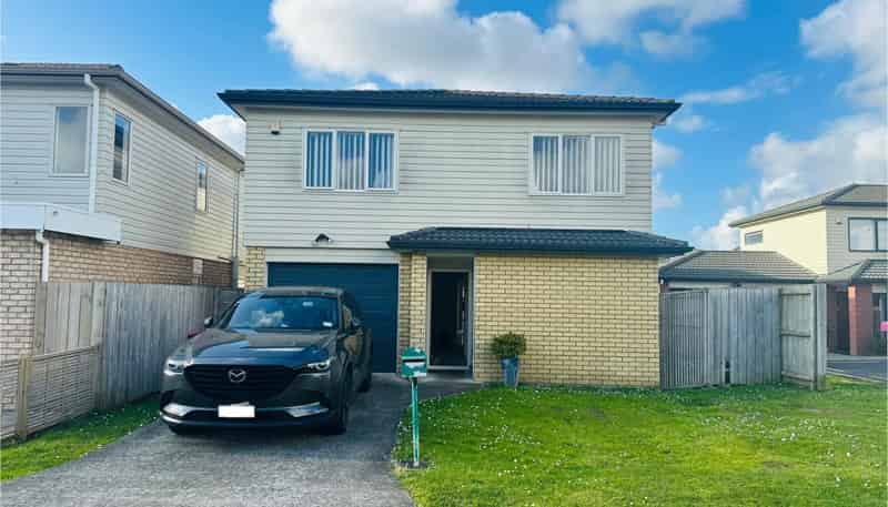 8 Magnolia Place, Flat Bush