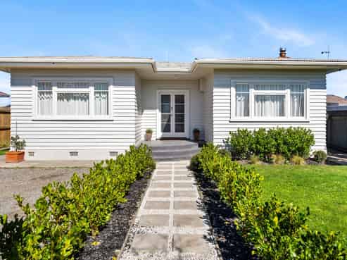 1031 Beatty Street, Mayfair