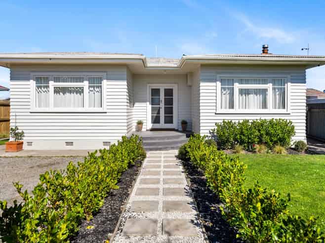1031 Beatty Street, Mayfair
