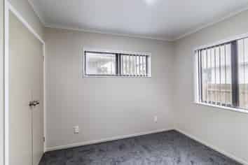11 Daniel Avenue, Mangere East
