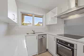 40 Mays Road, Saint Albans