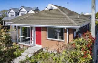 40 Mays Road, Saint Albans