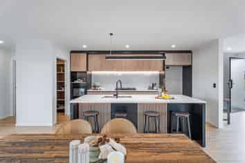  18 Halley Drive, Chartwell
