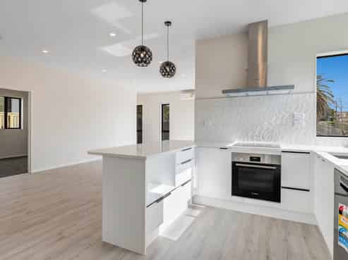 19A Red Beach Road, Red Beach
