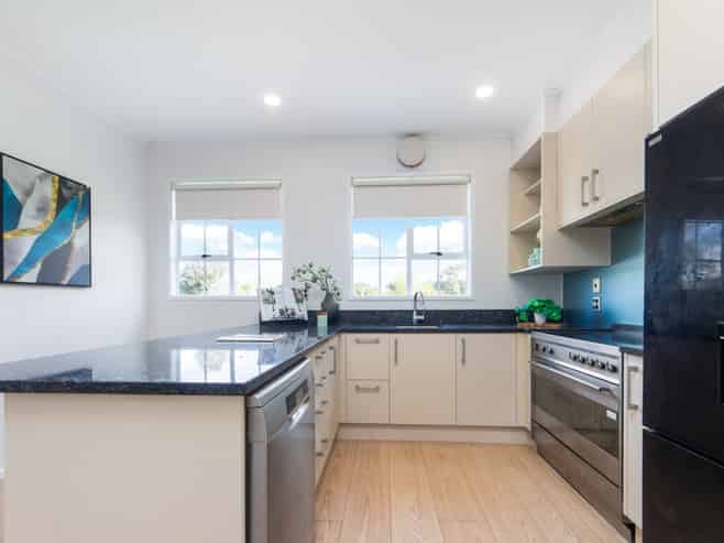 5 Pohutukawa Road, Whenuapai