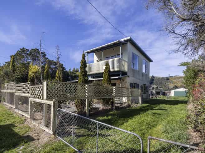 8 Harwood Street, Harwood