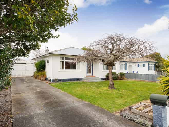 7 Hobson Place, Takaro