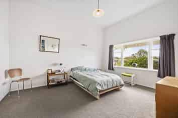 Top/13 Dorking Road, Brooklyn