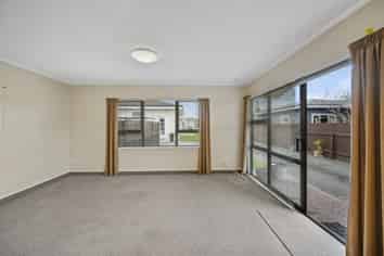 2/4 King Street, Taradale