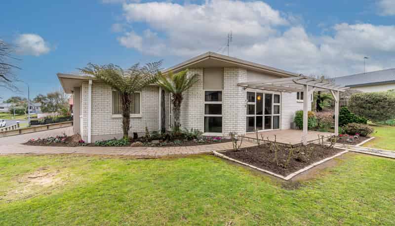 53 Splitt Avenue, Glenview