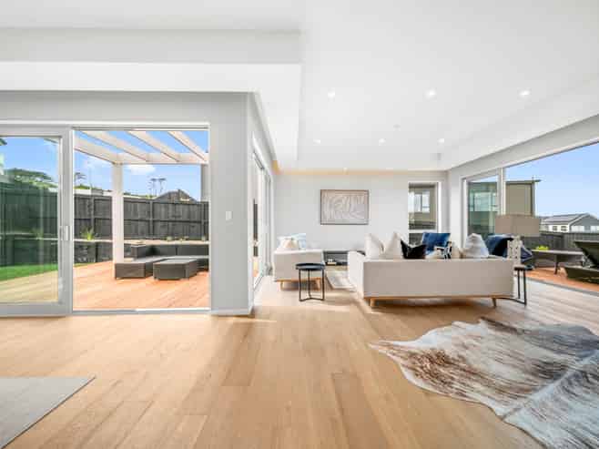 22 Waitai Close, Long Bay