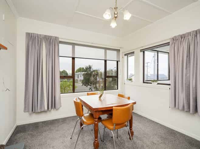 12 Walker Street, Bluff