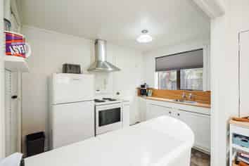12 Walker Street, Bluff