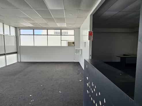 Trade/Storage Friendly Retail +Warehouse for lease