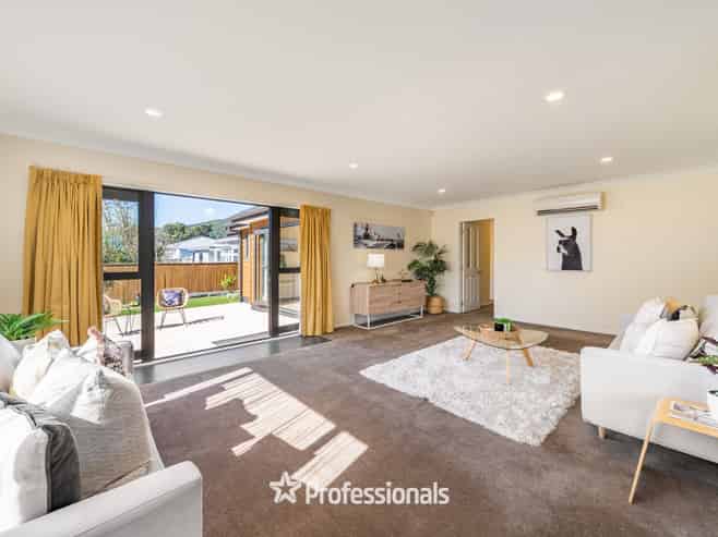 33 Moana Grove, Waiwhetu