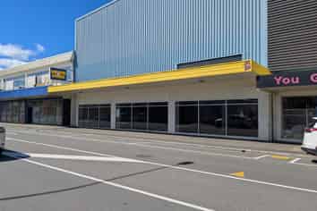 Large  Retail option - Economical Rent.