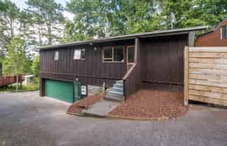 52 Bel Air Drive, Hillsborough