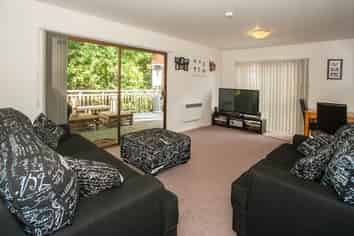 52 Bel Air Drive, Hillsborough