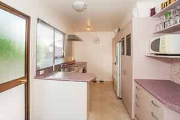 52 Bel Air Drive, Hillsborough