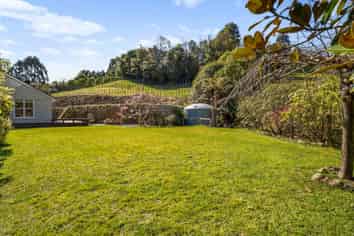 5C Janet Frame Way, WHITEMANS VALLEY