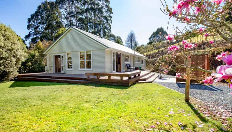5C Janet Frame Way, WHITEMANS VALLEY