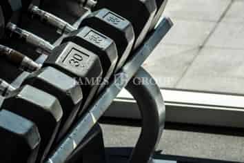 GROUND FLOOR RETAIL IN PRIME LOCATION