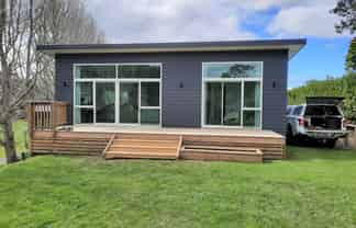 15c Cobblers Lane, Riverhead