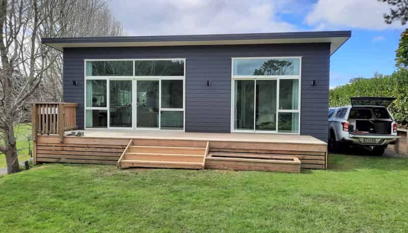 15c Cobblers Lane, Riverhead