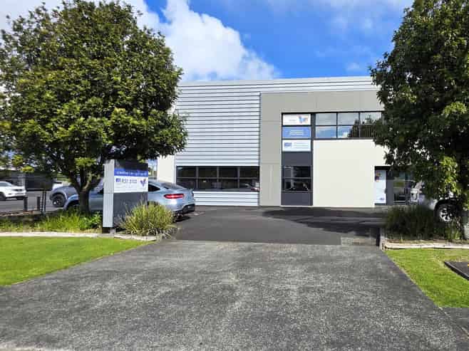CBRE | High-Spec High Profile Henderson Option