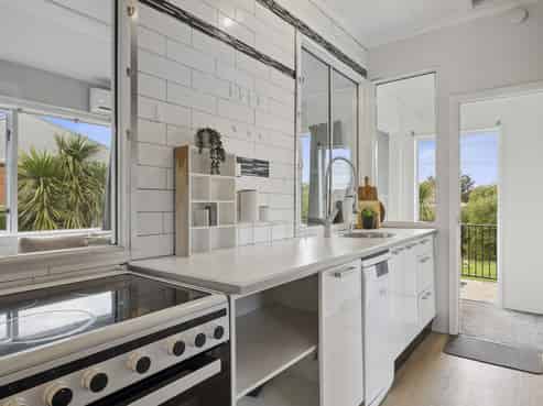 15 Puketai Street, Andersons Bay