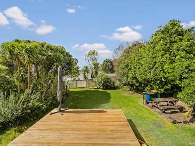 3 Porter Avenue, Te Atatu South