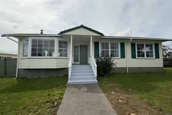 1 Fairlight Place, Manurewa