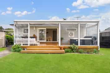 34 Allington Road, Massey