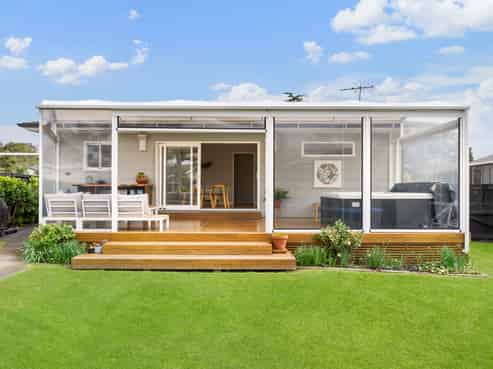 34 Allington Road, Massey