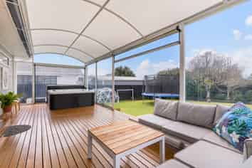 34 Allington Road, Massey
