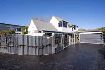 44A Centaurus Road, Cashmere